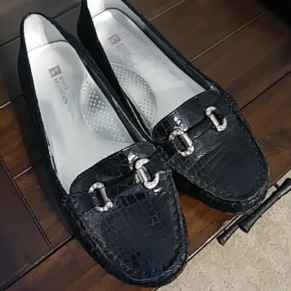 Black White Mountain loafers